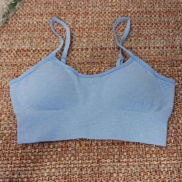 2 Piece Set Sports Bra And Shorts Medium Light Blue New Without Tags - Picture 3 of 8